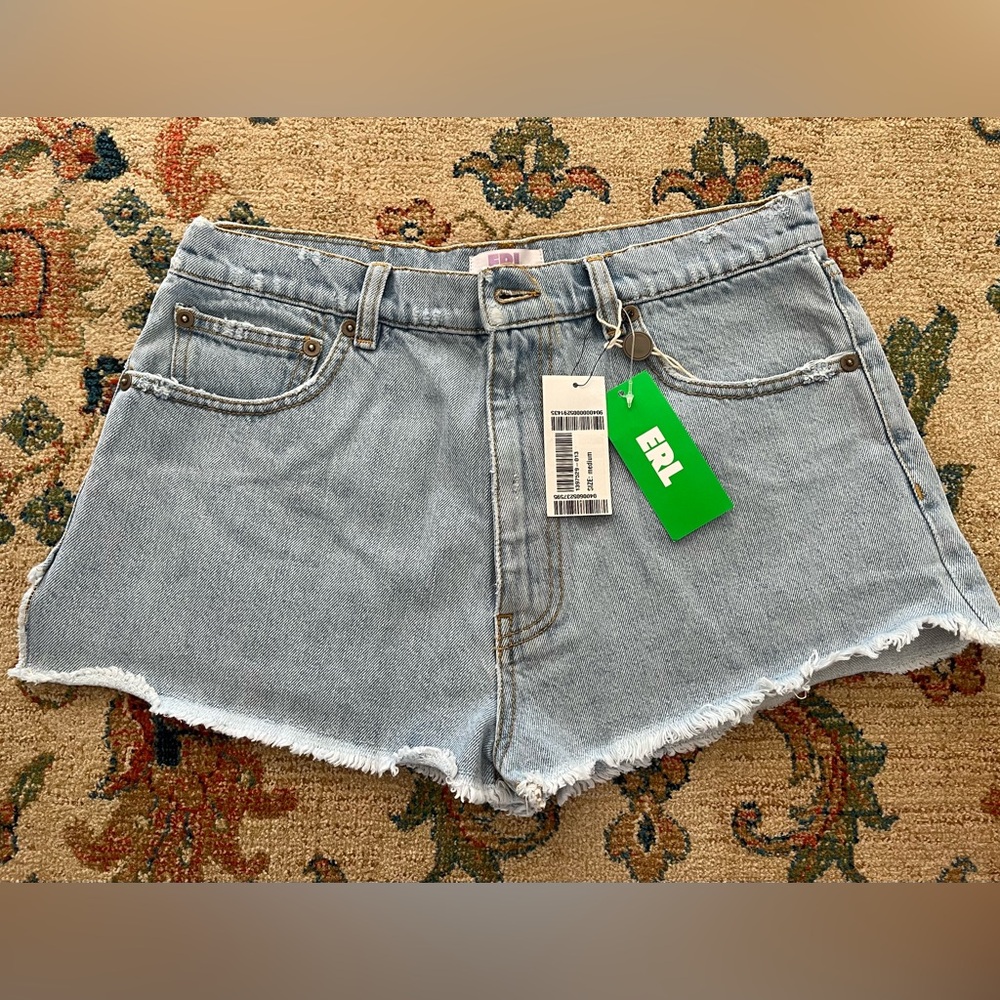 NWT ✨ ERL Women's Light Blue Cropped Denim Shorts, Size M (fits like size 4-6)
